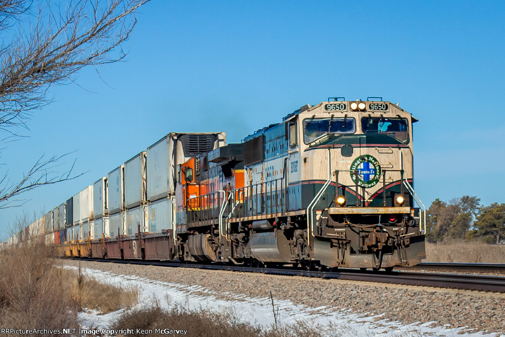 BNSF 9650 EAST